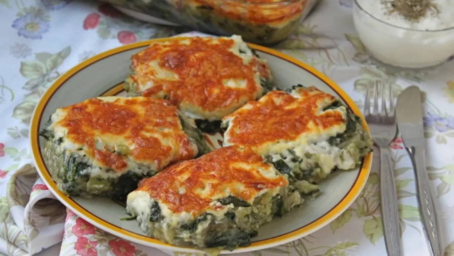 Öyle Güzel: Fırında Kaşarlı Ispanak Yemeği Tarifi