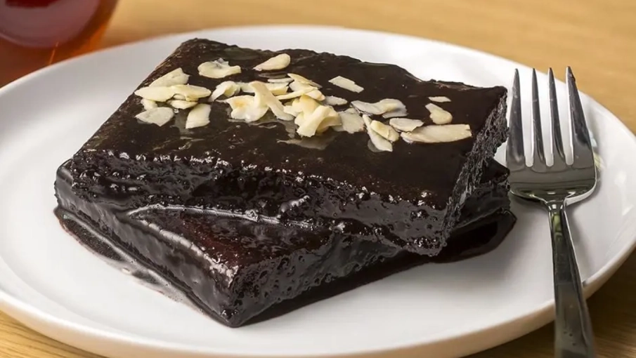 utturma Garantili: Kakaolu Islak Kek Tarifi